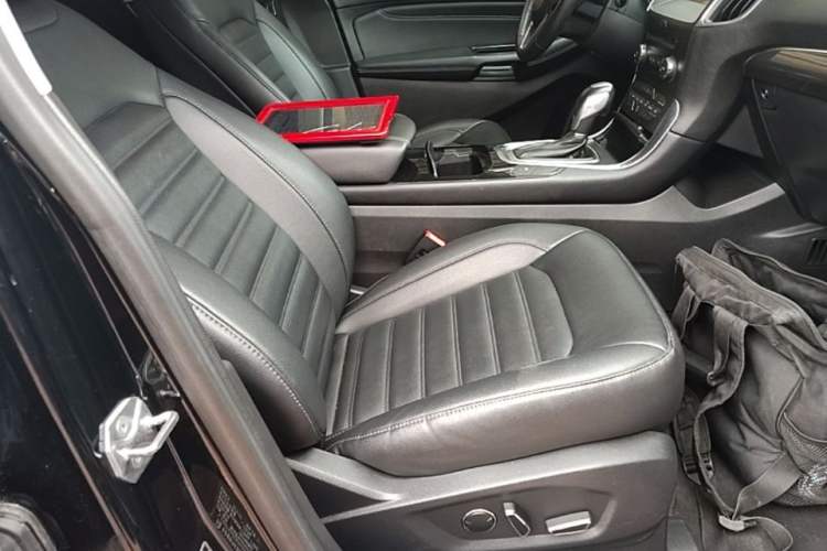 Used Ford Edge 2018 EcoBoost 245 Two-Wheel-Drive Titanium 7-Seater China VI Standard Right Front Seat