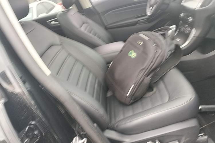 Used Ford Edge 2018 EcoBoost 245 Two-Wheel-Drive Titanium 7-Seater China V Standard Right Front Seat