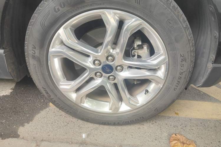 Used Ford Edge 2018 EcoBoost 245 Two-Wheel-Drive Titanium 7-Seater China V Standard Right Front Wheel Hub