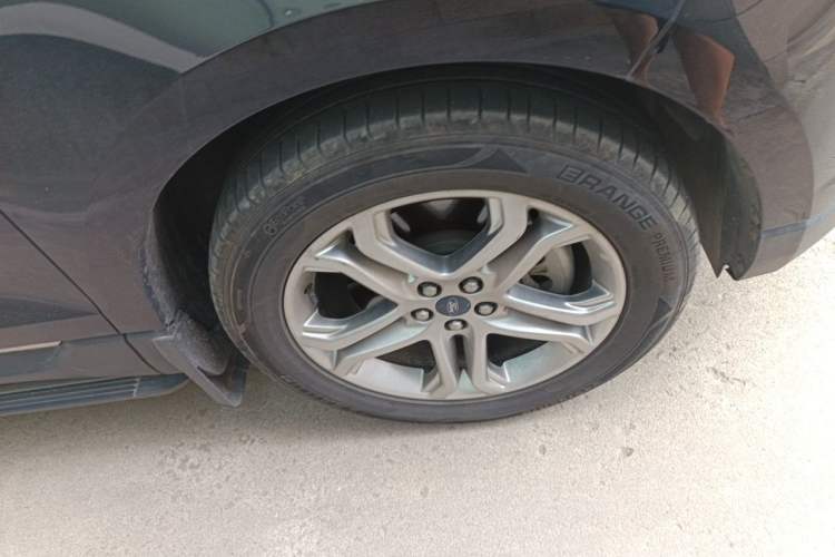 Used Ford Edge 2018 EcoBoost 245 Two-Wheel-Drive Titanium 7-Seater China V Standard Right Front Wheel Hub