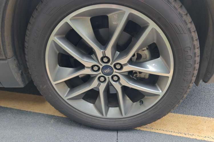 Used Ford Edge 2018 EcoBoost 245 4x4 Titanium Plus 7-Seater China V Standard Right Front Wheel Hub