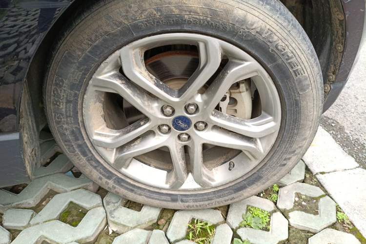 Used Ford Edge 2018 EcoBoost 245 Two-Wheel-Drive Titanium 7-Seater China V Standard Right Front Wheel Hub