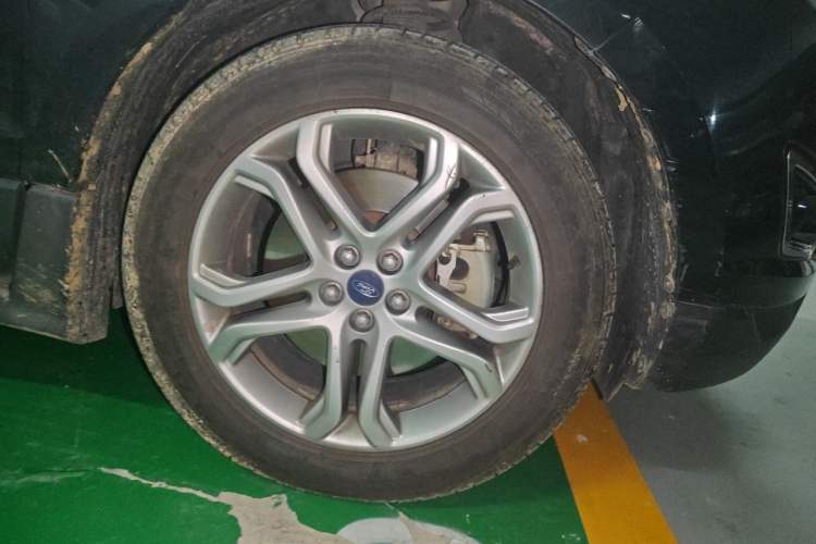 Used Ford Edge 2018 EcoBoost 245 Two-Wheel-Drive Titanium 7-Seater China V Standard Right Front Wheel Hub