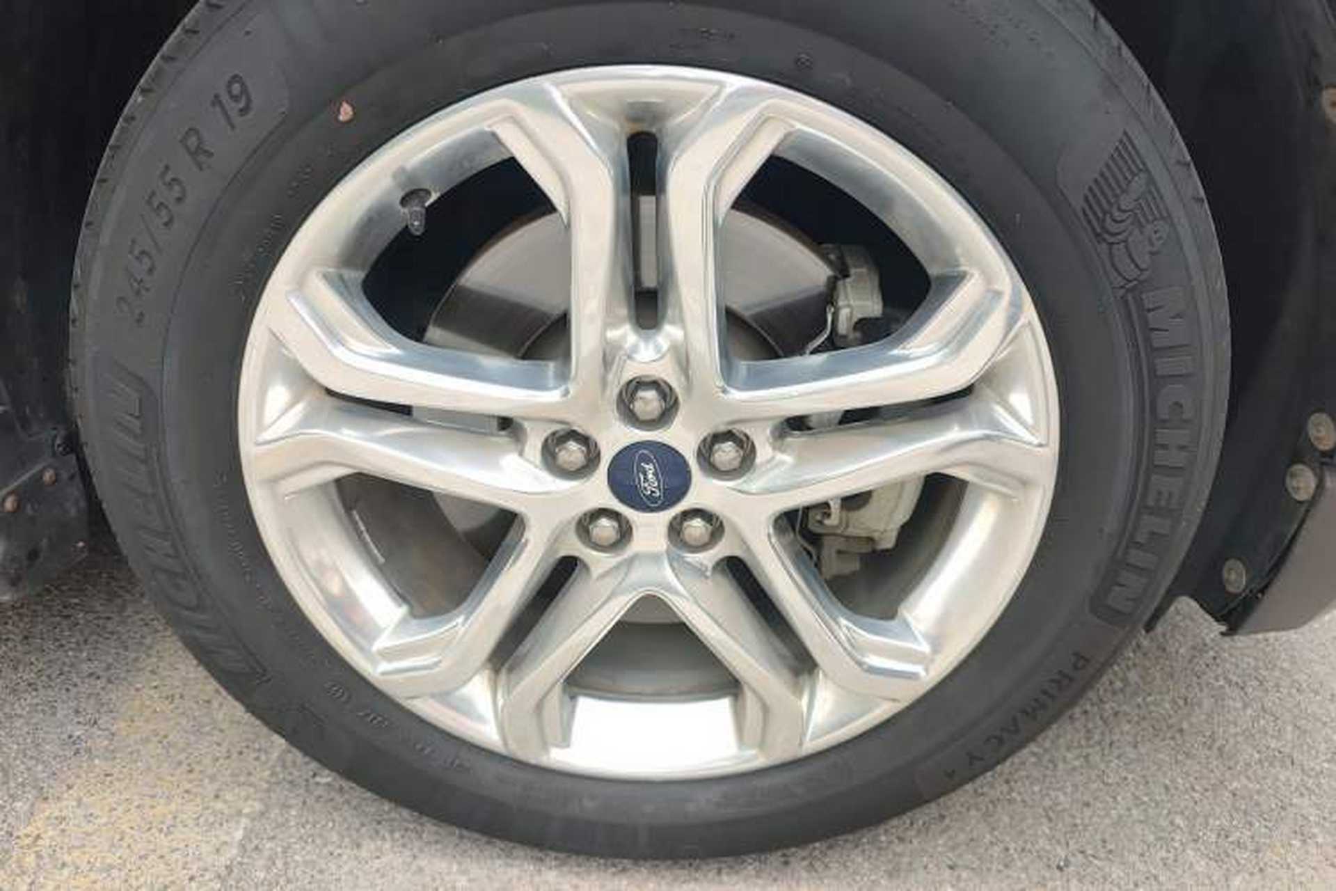 Used Ford Edge 2018 EcoBoost 245 Two-Wheel-Drive Titanium 7-Seater China V Standard Right Front Wheel Hub