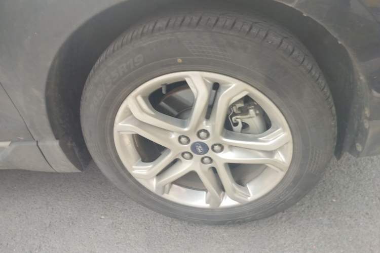 Used Ford Edge 2018 EcoBoost 245 Two-Wheel-Drive Titanium 7-Seater China V Standard Right Front Wheel Hub