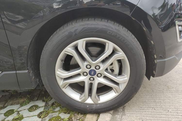 Used Ford Edge 2018 EcoBoost 245 Two-Wheel-Drive Titanium 7-Seater China V Standard Right Front Wheel Hub