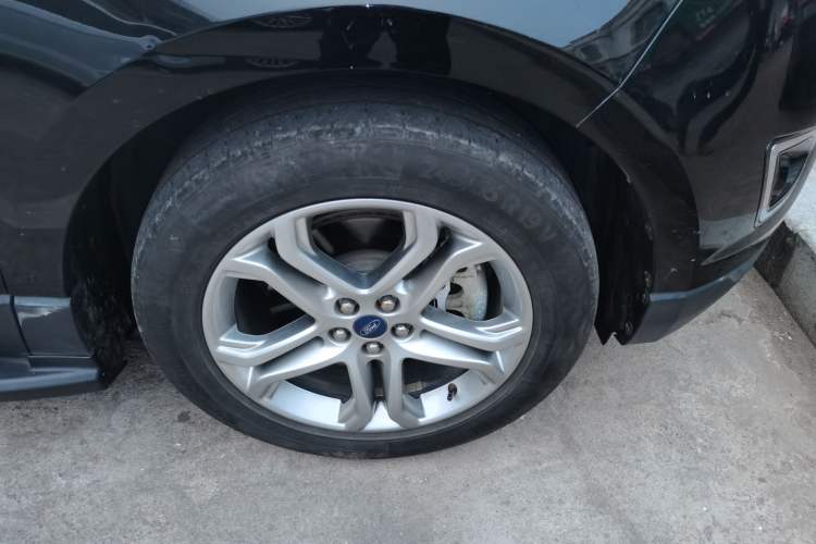 Used Ford Edge 2018 EcoBoost 245 Two-Wheel-Drive Titanium 7-Seater China V Standard Right Front Wheel Hub