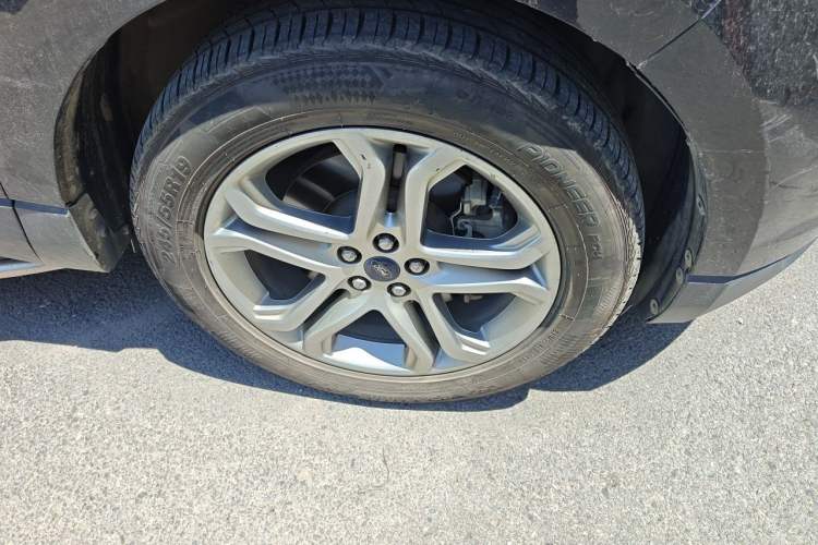 Used Ford Edge 2018 EcoBoost 245 Two-Wheel-Drive Titanium 7-Seater China V Standard Right Front Wheel Hub