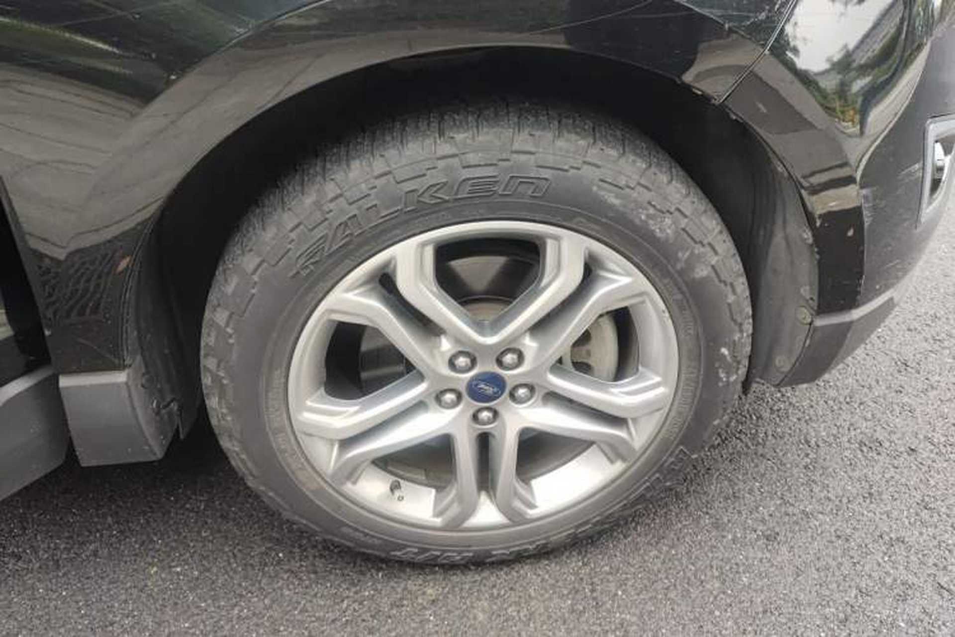 Used Ford Edge 2018 EcoBoost 245 Two-Wheel-Drive Titanium 7-Seater China V Standard Right Front Wheel Hub
