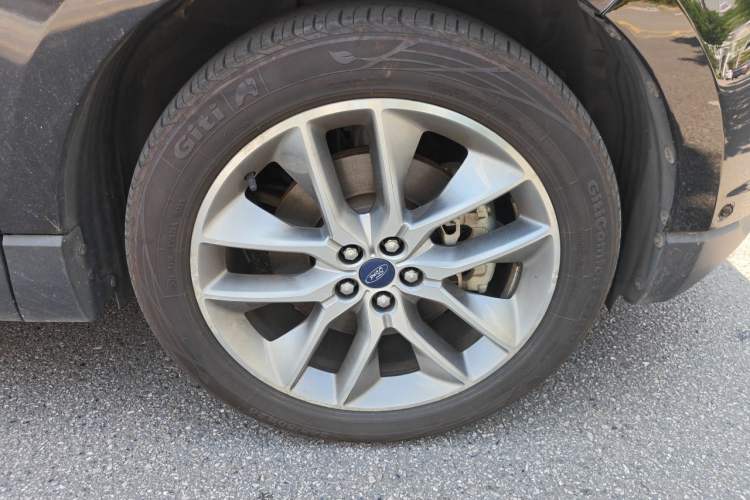 Used Ford Edge 2018 EcoBoost 245 4x4 Titanium Plus 7-Seater China V Standard Right Front Wheel Hub