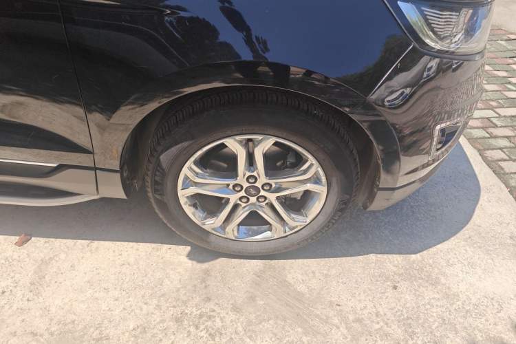 Used Ford Edge 2018 EcoBoost 245 Two-Wheel-Drive Titanium 7-Seater China V Standard Right Front Wheel Hub