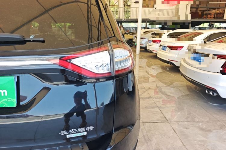 Used Ford Edge 2018 EcoBoost 245 Two-Wheel-Drive Titanium 7-Seater China V Standard Right Rear Taillight