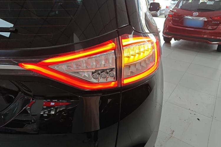 Used Ford Edge 2018 EcoBoost 245 Two-Wheel-Drive Platinum Edition 5 Seats Right Rear Taillight