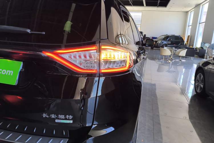 Used Ford Edge 2018 EcoBoost 245 Two-Wheel-Drive Titanium 7-Seater China V Standard Right Rear Taillight