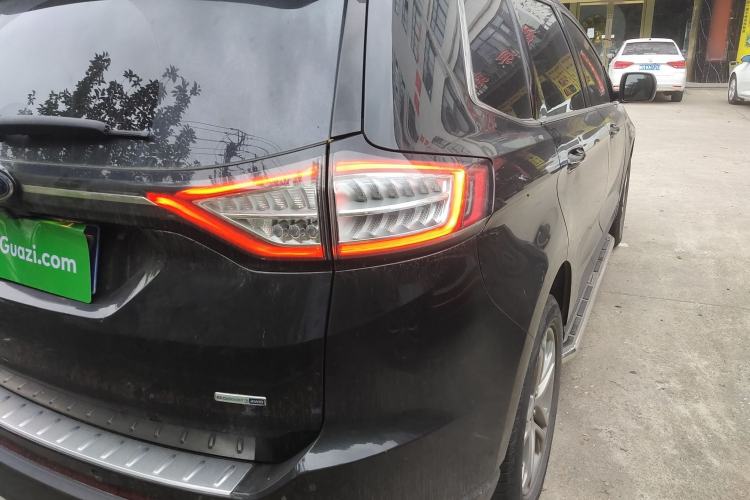 Used Ford Edge 2018 EcoBoost 245 Two-Wheel-Drive Titanium 7-Seater China V Standard Right Rear Taillight