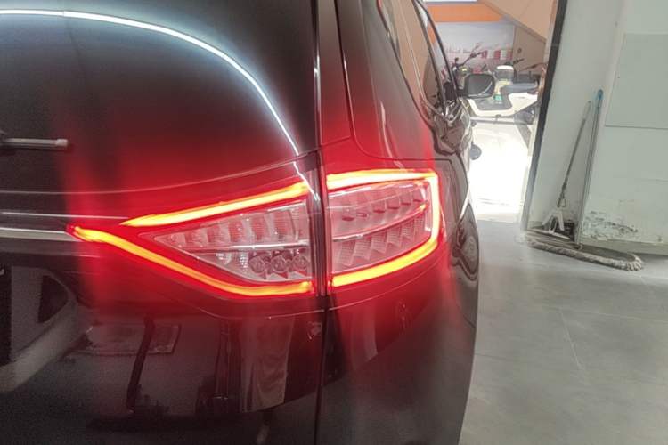 Used Ford Edge 2018 EcoBoost 245 Two-Wheel-Drive Titanium 7-Seater China V Standard Right Rear Taillight