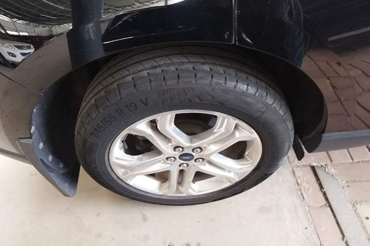 Used Ford Edge 2018 EcoBoost 245 Two-Wheel-Drive Titanium 7-Seater China V Standard Right Rear Wheel Hub