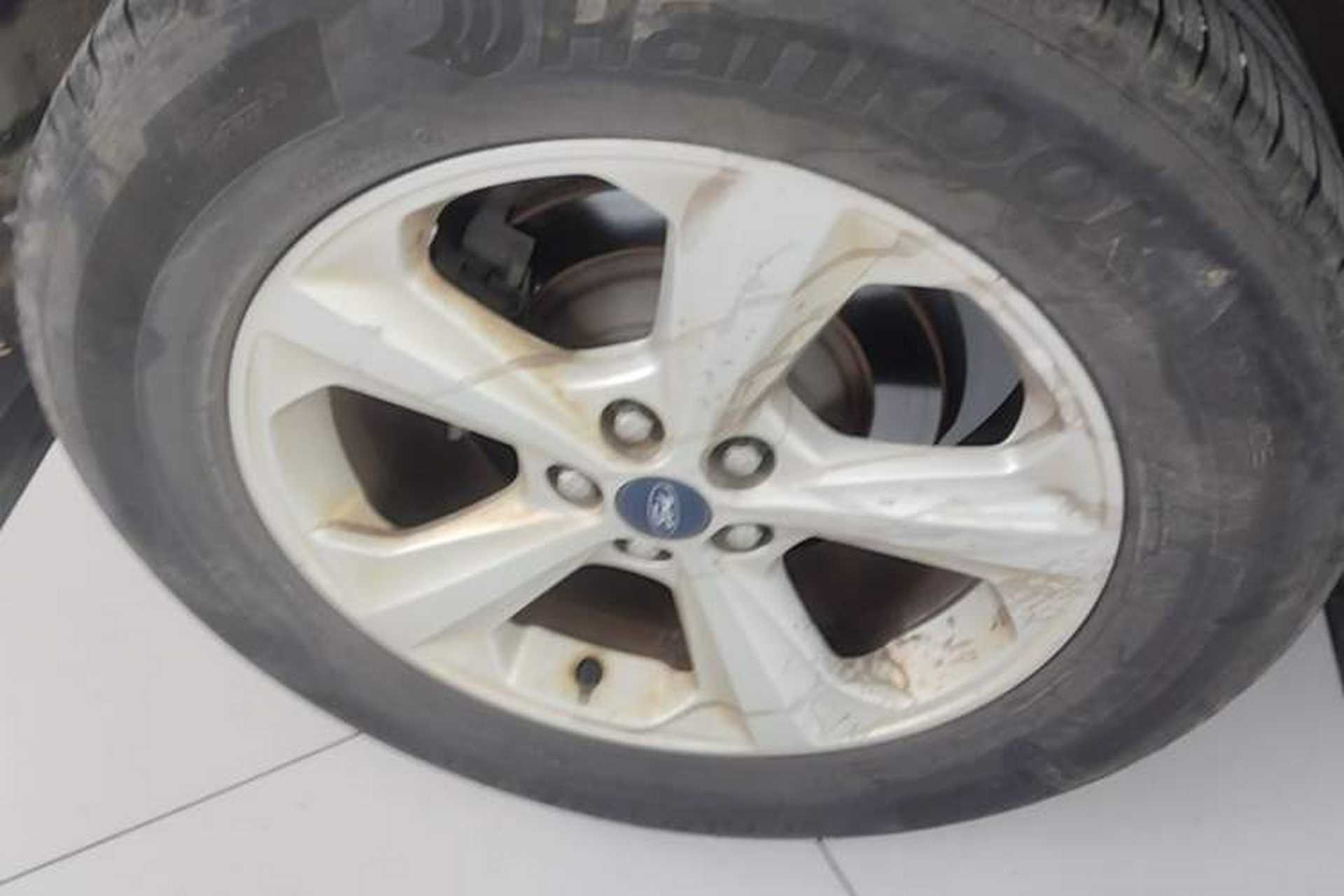 Used Ford Edge 2018 EcoBoost 245 Two-Wheel-Drive Titanium 5-Seater China V Standard Right Rear Wheel Hub