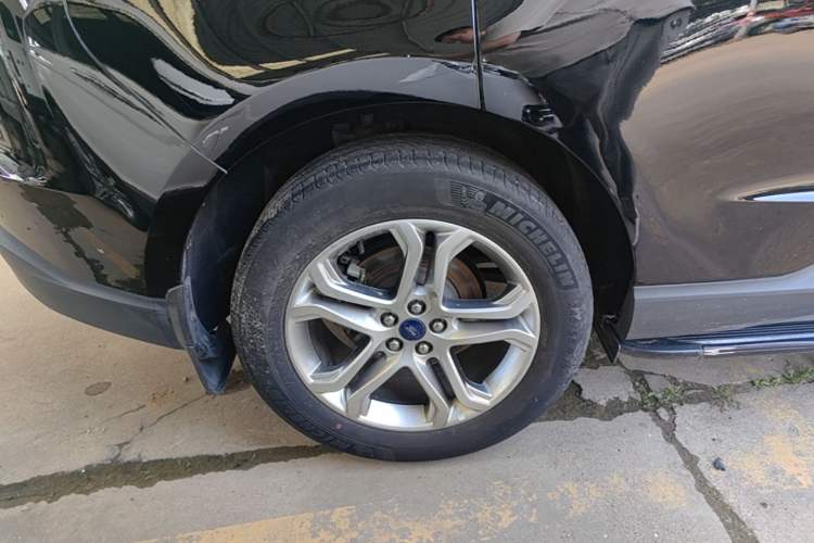 Used Ford Edge 2018 EcoBoost 245 Two-Wheel-Drive Titanium 7-Seater China V Standard Right Rear Wheel Hub