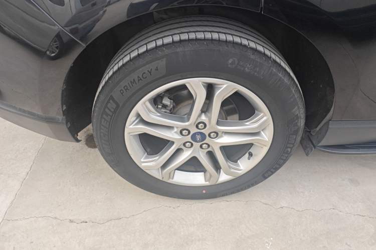 Used Ford Edge 2018 EcoBoost 245 Two-Wheel-Drive Titanium 7-Seater China V Standard Right Rear Wheel Hub