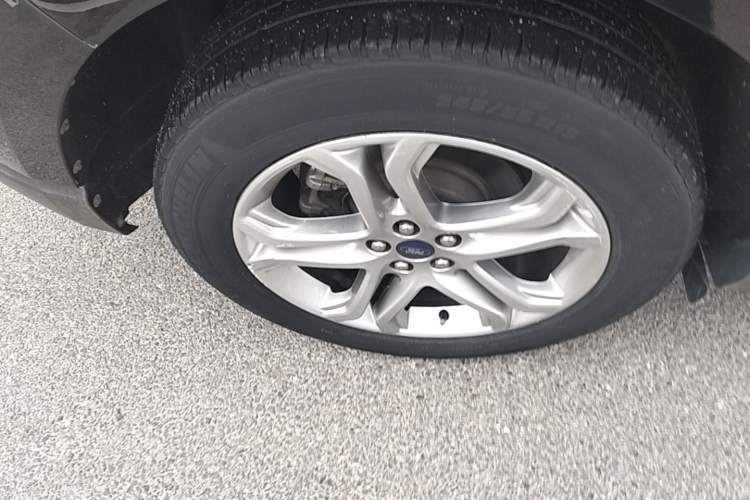 Used Ford Edge 2018 EcoBoost 245 Two-Wheel-Drive Titanium 7-Seater China V Standard Right Rear Wheel Hub