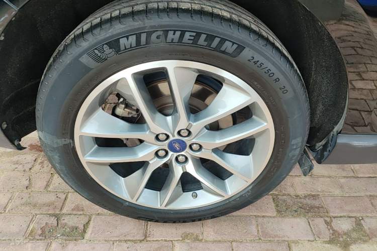 Used Ford Edge 2018 EcoBoost 245 4x4 Titanium Plus 7-Seater China V Standard Right Rear Wheel Hub