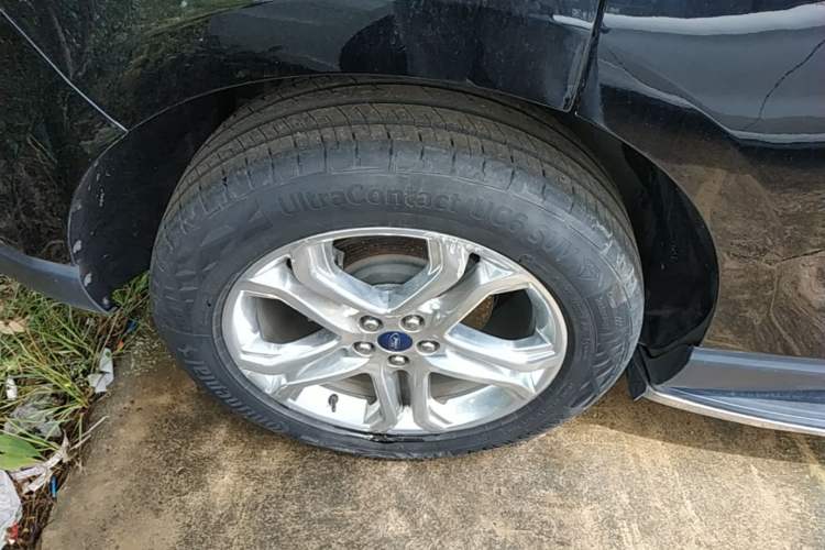 Used Ford Edge 2018 EcoBoost 245 Two-Wheel-Drive Titanium 7-Seater China V Standard Right Rear Wheel Hub