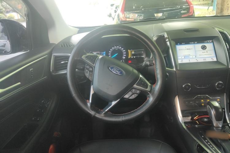 Used Ford Edge 2018 EcoBoost 245 Two-Wheel-Drive Titanium 7-Seater China V Standard Steering Wheel