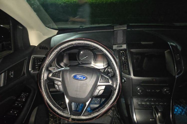 Used Ford Edge 2018 EcoBoost 245 Two-Wheel-Drive Titanium 7-Seater China V Standard Steering Wheel
