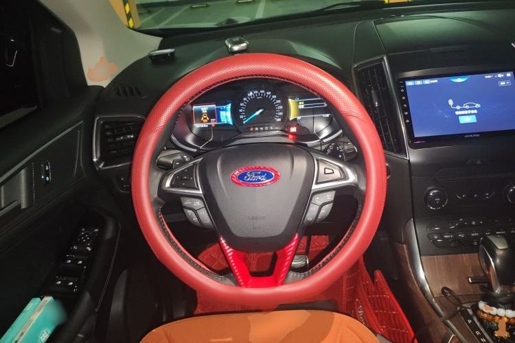 Used Ford Edge 2018 EcoBoost 245 Two-Wheel-Drive Sporty 7-Seater Steering Wheel