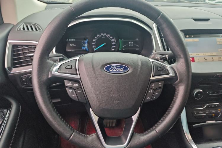Used Ford Edge 2018 EcoBoost 245 Four-Wheel Drive Titanium 7-Seater Steering Wheel