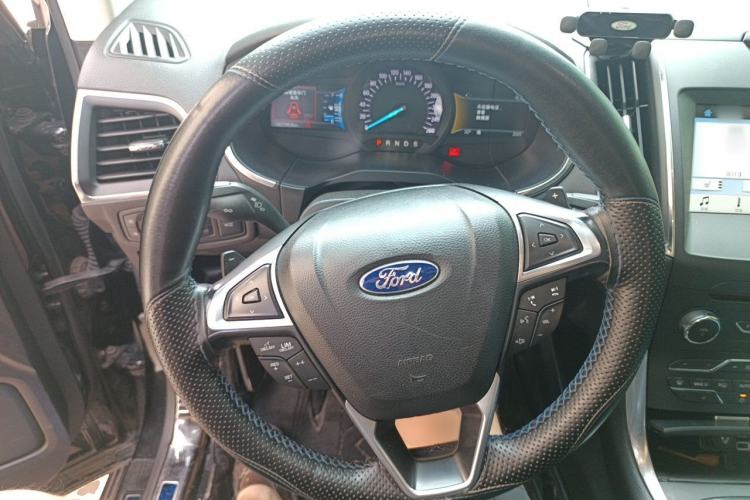 Used Ford Edge 2018 EcoBoost 245 Two-Wheel-Drive Titanium 7-Seater China V Standard Steering Wheel