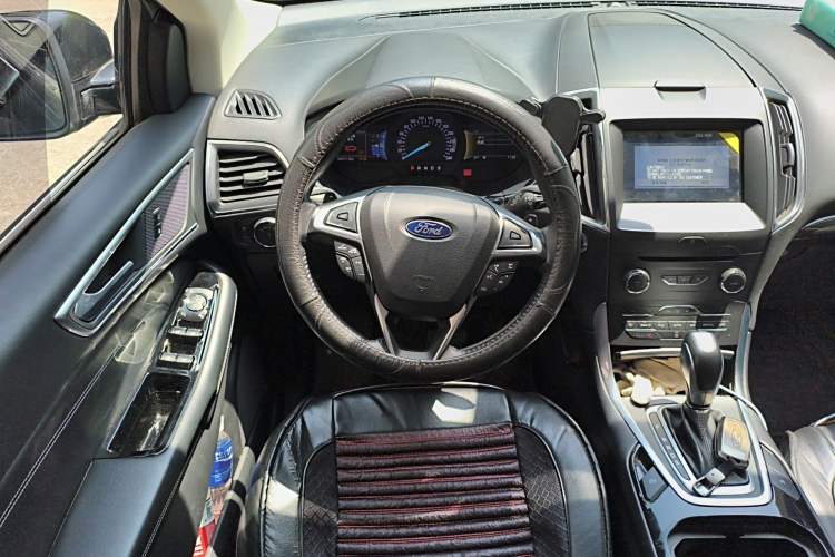 Used Ford Edge 2018 EcoBoost 245 Two-Wheel-Drive Titanium 7-Seater China V Standard Steering Wheel