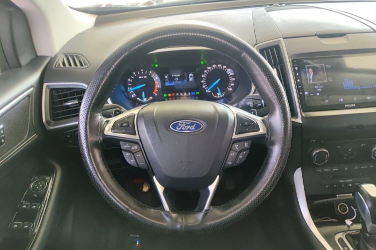 Used Ford Edge 2018 EcoBoost 245 Two-Wheel-Drive Platinum Edition 7-Seater China V Emission Standard Steering Wheel