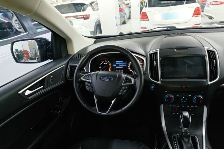 Used Ford Edge 2018 EcoBoost 245 Two-Wheel-Drive Platinum Edition 7-Seater China V Emission Standard Steering Wheel