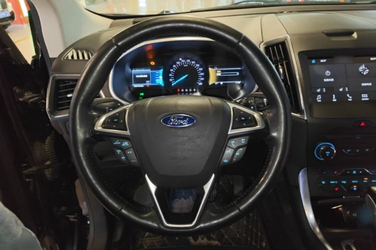 Used Ford Edge 2018 EcoBoost 245 Two-Wheel-Drive Titanium 7-Seater China VI Standard Steering Wheel