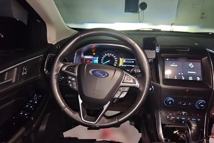 Used Ford Edge 2018 EcoBoost 245 Two-Wheel-Drive Titanium 7-Seater China V Standard Steering Wheel