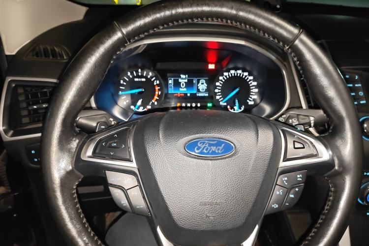 Used Ford Edge 2018 EcoBoost 245 Two-Wheel-Drive Platinum Edition 7-Seater China V Emission Standard Steering Wheel