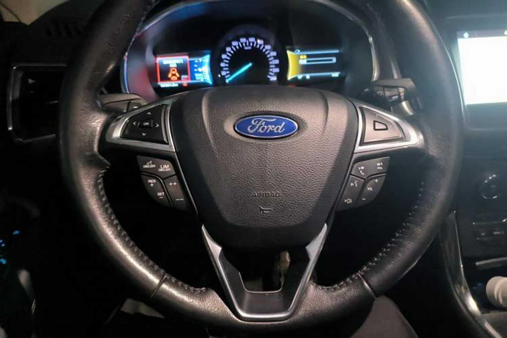 Used Ford Edge 2018 EcoBoost 245 Two-Wheel-Drive Titanium 7-Seater China V Standard Steering Wheel