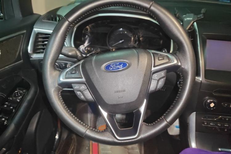 Used Ford Edge 2018 EcoBoost 245 Two-Wheel-Drive Titanium 7-Seater China V Standard Steering Wheel
