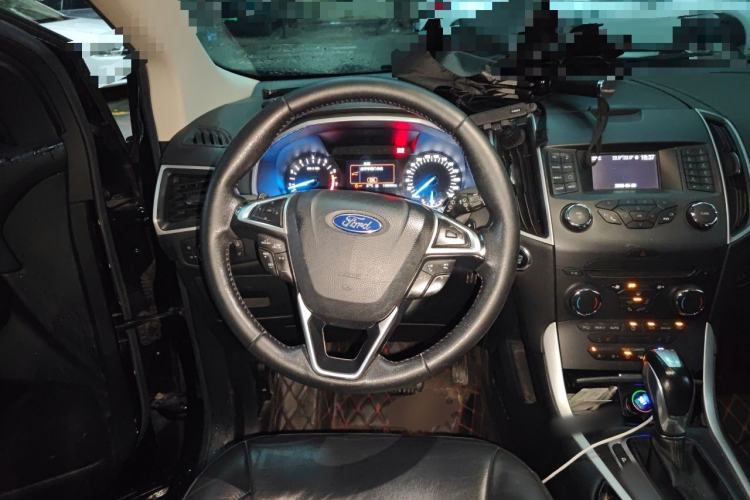 Used Ford Edge 2018 EcoBoost 245 Two-Wheel-Drive Platinum Edition 7-Seater China V Emission Standard Steering Wheel