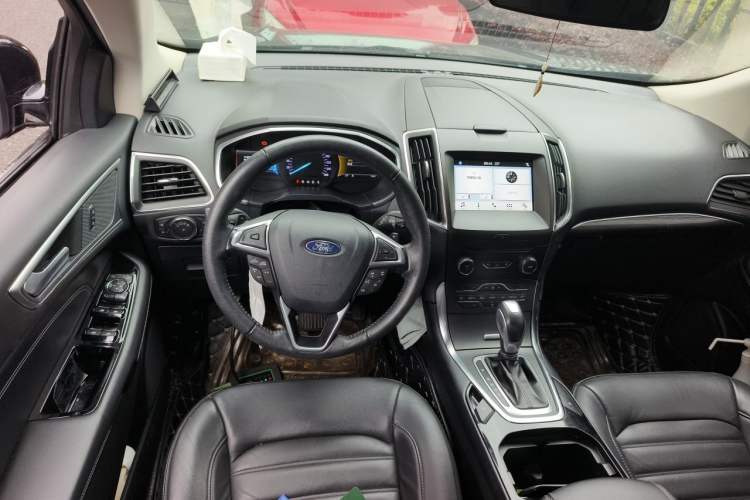 Used Ford Edge 2018 EcoBoost 245 Two-Wheel-Drive Titanium 7-Seater China V Standard Steering Wheel