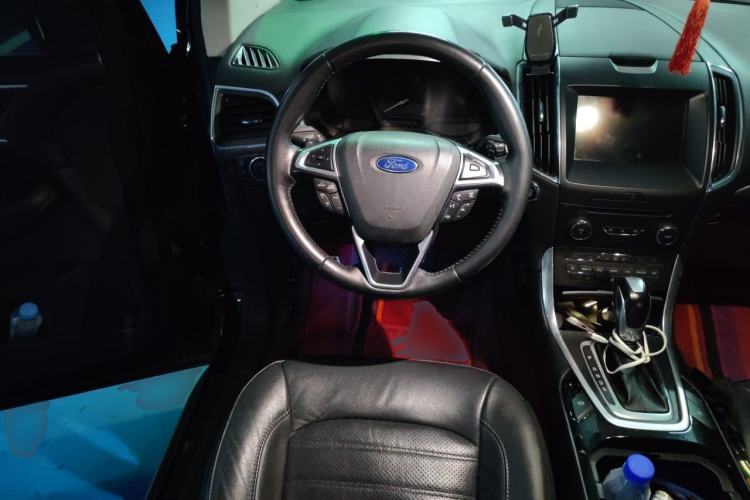 Used Ford Edge 2018 EcoBoost 245 Two-Wheel-Drive Titanium 7-Seater China V Standard Steering Wheel