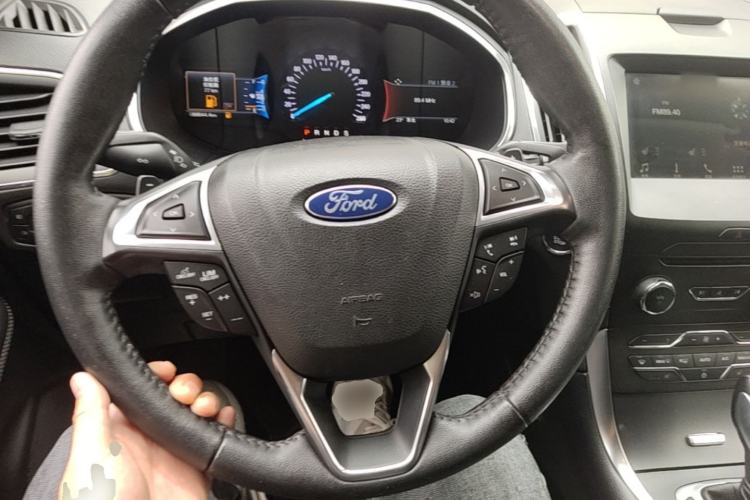 Used Ford Edge 2018 EcoBoost 245 Two-Wheel-Drive Titanium 7-Seater China V Standard Steering Wheel