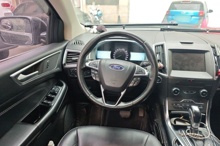 Used Ford Edge 2018 EcoBoost 245 Two-Wheel-Drive Titanium 7-Seater China V Standard Steering Wheel
