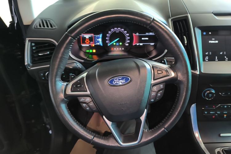 Used Ford Edge 2018 EcoBoost 245 Two-Wheel-Drive Titanium 7-Seater China V Standard Steering Wheel