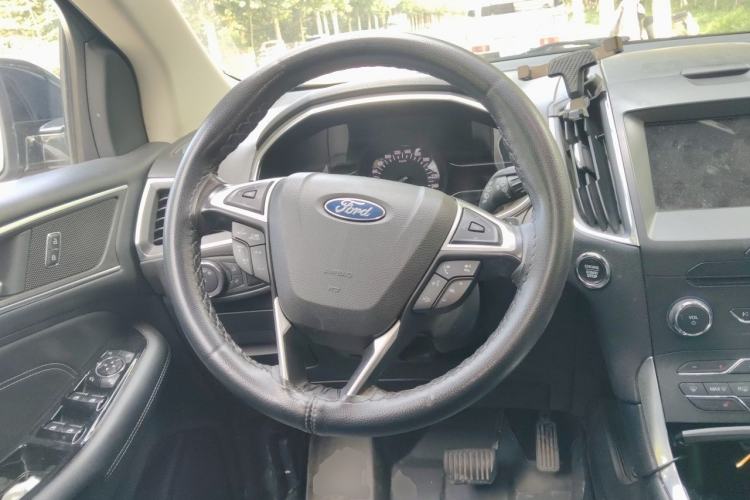Used Ford Edge 2018 EcoBoost 245 Two-Wheel-Drive Titanium 7-Seater China V Standard Steering Wheel