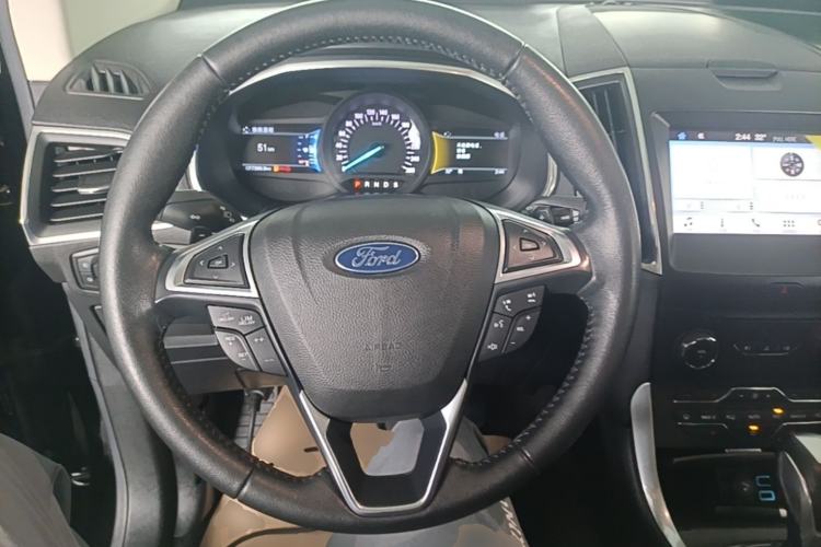 Used Ford Edge 2018 EcoBoost 245 Two-Wheel-Drive Titanium 7-Seater China V Standard Steering Wheel