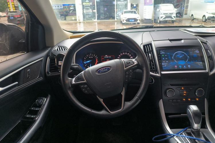 Used Ford Edge 2018 Facelifted EcoBoost 245 Two-Wheel Drive Platinum Edition 5 Seats China VI Standard Steering Wheel