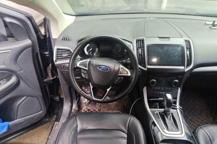 Used Ford Edge 2018 EcoBoost 245 Two-Wheel-Drive Platinum Edition 7-Seater China V Emission Standard Steering Wheel